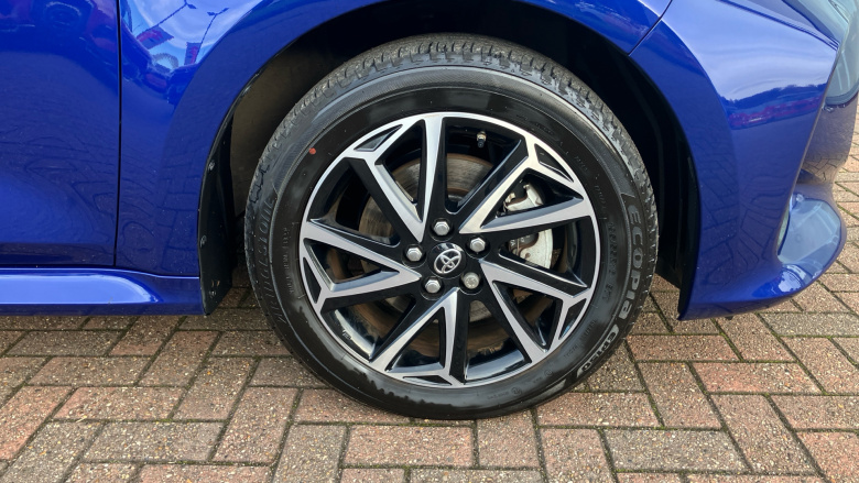 Toyota Yaris 1.5 Hybrid Design 5dr CVT Hybrid Hatchback